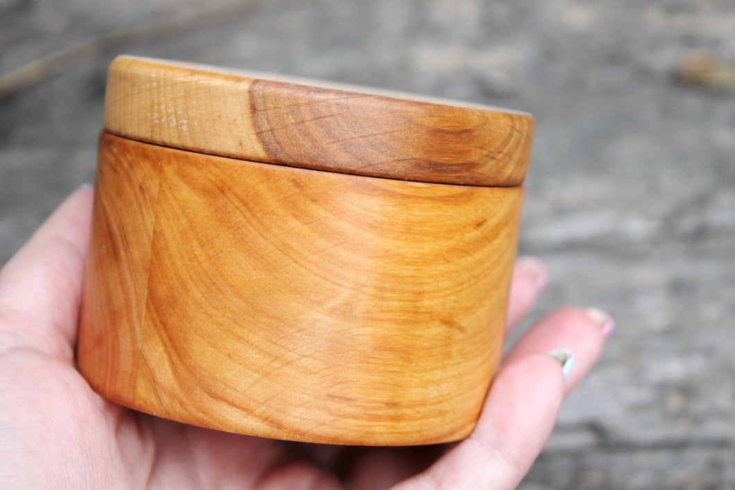 80 mm round unfinished wooden box boiled in olive oil - with cover - natural, eco friendly