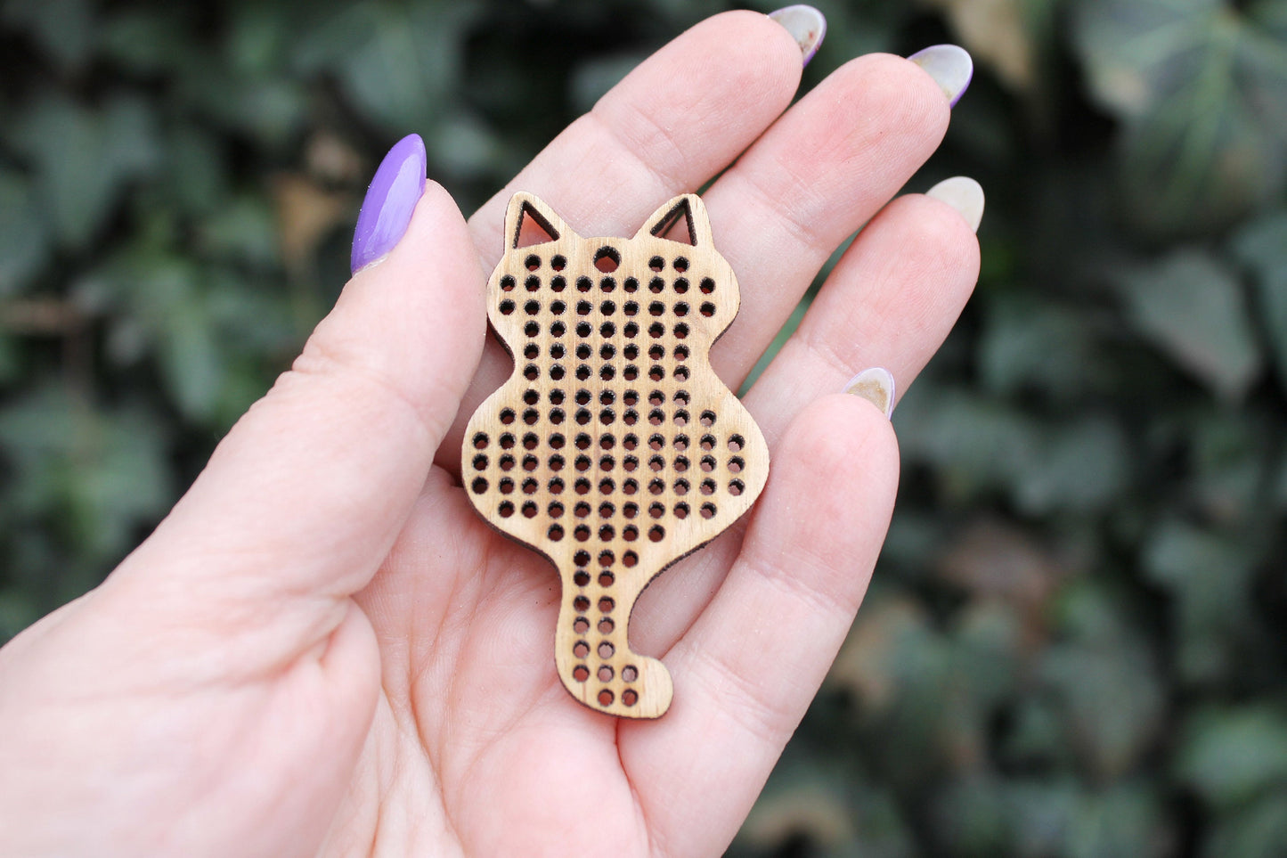 SET OF 5 - Cross stitch pendant blank Cat with tail - 2.4 inches - cat blanks Wood Needlecraft Pendant, Necklace or Earrings - K2