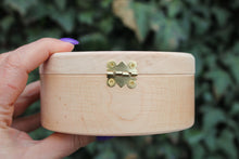 Load image into Gallery viewer, 120 mm round unfinished wooden box on hinge - natural, eco friendly - 120 mm diameter
