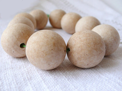 30 mm Wooden beads 25 pcs with 5 mm hole -natural eco friendly