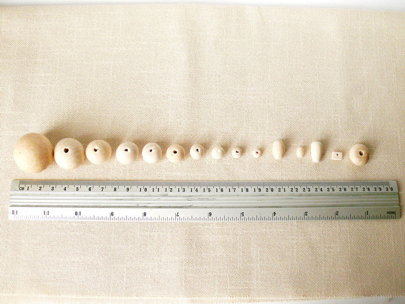 13  mm Wooden beads 10 pcs - big hole 5 mm - natural eco friendly - beech wood