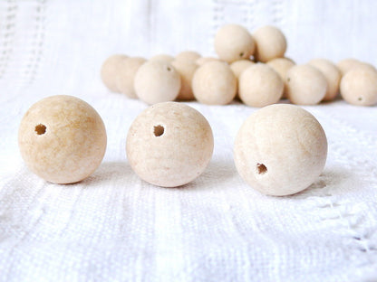 30 mm Wooden beads 25 pcs with 5 mm hole -natural eco friendly