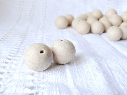 25 mm Wooden beads 10 pcs - natural eco friendly