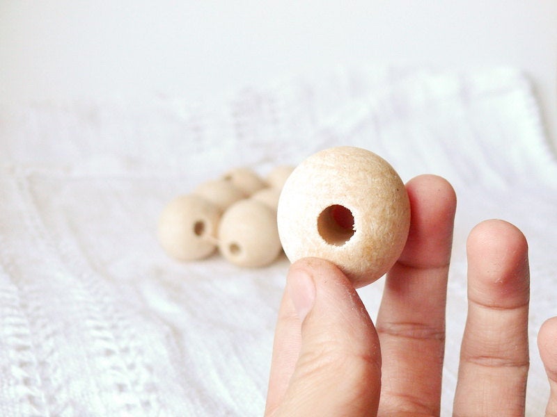 30 mm Wooden beads 10 pcs - big hole 10 mm - natural eco friendly r30mmbh