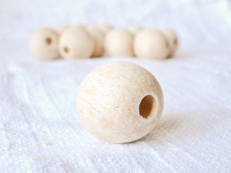 30 mm Wooden beads 10 pcs - big hole 10 mm - natural eco friendly r30mmbh