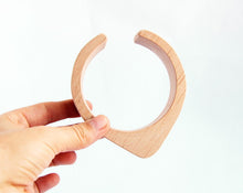 Load image into Gallery viewer, 30 mm Wooden cuff unfinished drop shape - natural eco friendly
