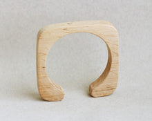 Load image into Gallery viewer, 15 mm Wooden bracelet unfinished square with break - natural eco friendly
