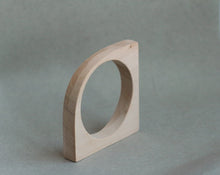 Load image into Gallery viewer, 15 mm Wooden bangle unfinished corner - natural eco friendly
