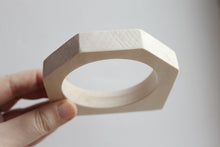 Load image into Gallery viewer, 15 mm Wooden bangle unfinished hexahedral - natural eco friendly
