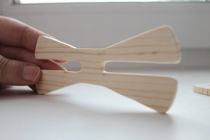 Unfinished wooden bow tie - natural - eco friendly - Pine wood