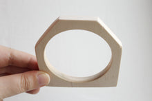 Load image into Gallery viewer, 10 mm Wooden bangle unfinished hexahedral - natural eco friendly
