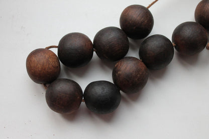 30 mm Wooden textured beads 25 pcs with 5 mm hole - natural, ECO-FRIENDLY beads - boiled in olive oil