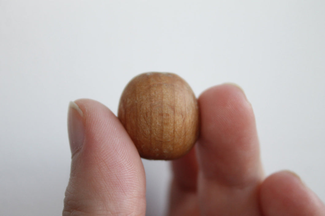 20 mm Wooden textured beads 25 pcs - natural, ECO-FRIENDLY beads - boiled in olive oil