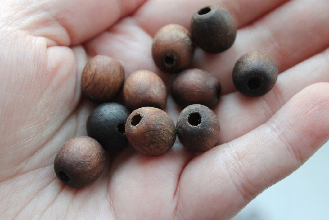 13 mm Wooden textured beads 50 pcs - natural, eco-friendly - boiled in olive oil - beech wood