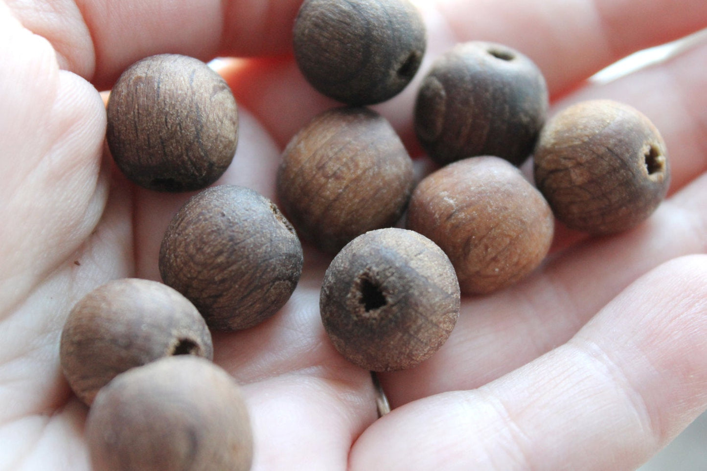 15 mm Wooden textured beads 25 pcs - natural, ECO-FRIENDLY beads - boiled in olive oil