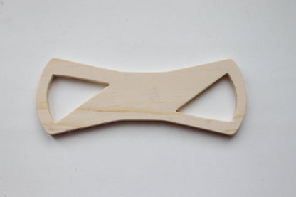 Unfinished wooden bow tie with the triangles inside - natural - eco friendly - Pine wood